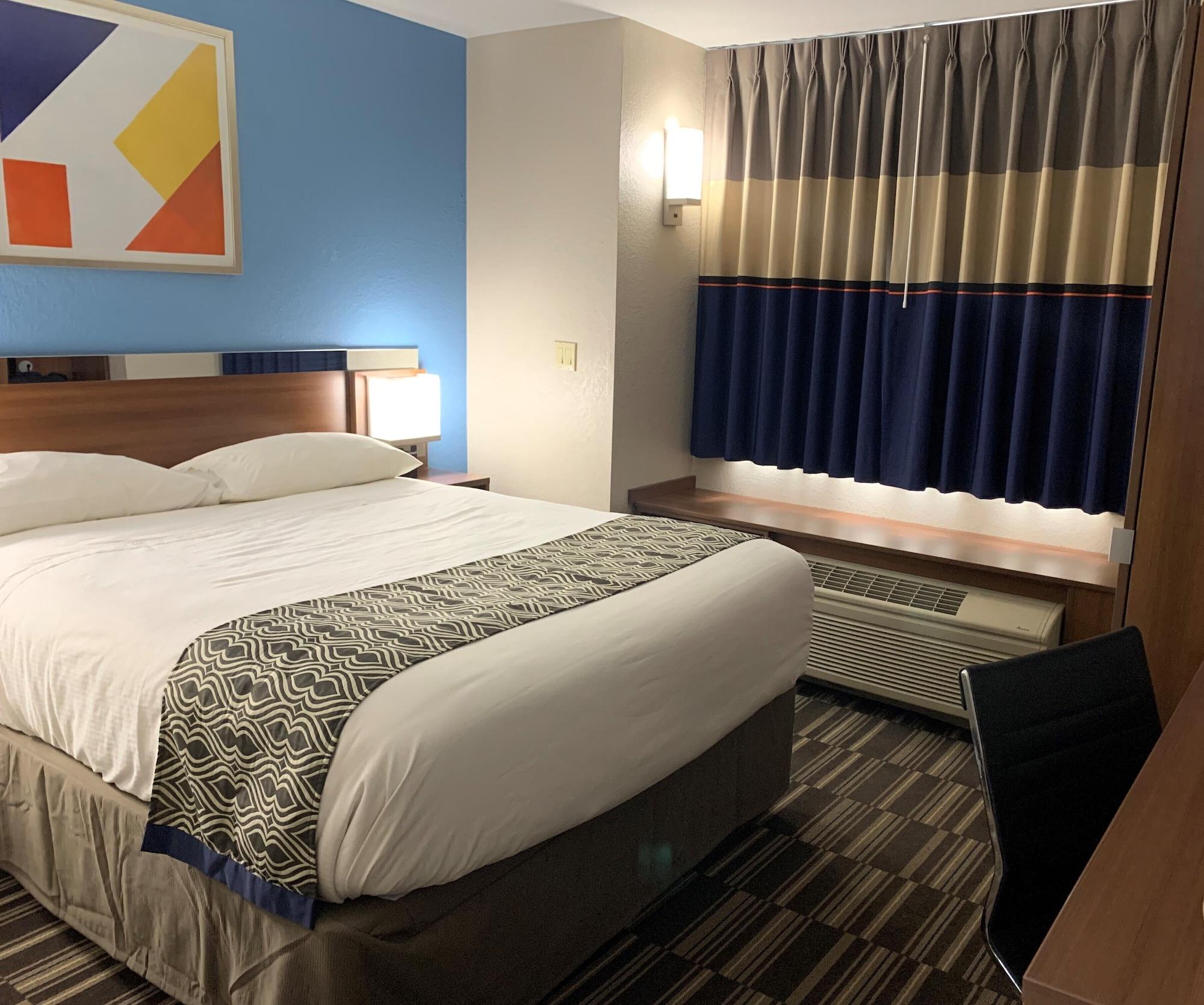 Microtel Inn & Suites By Wyndham Fond Du Lac Exterior foto