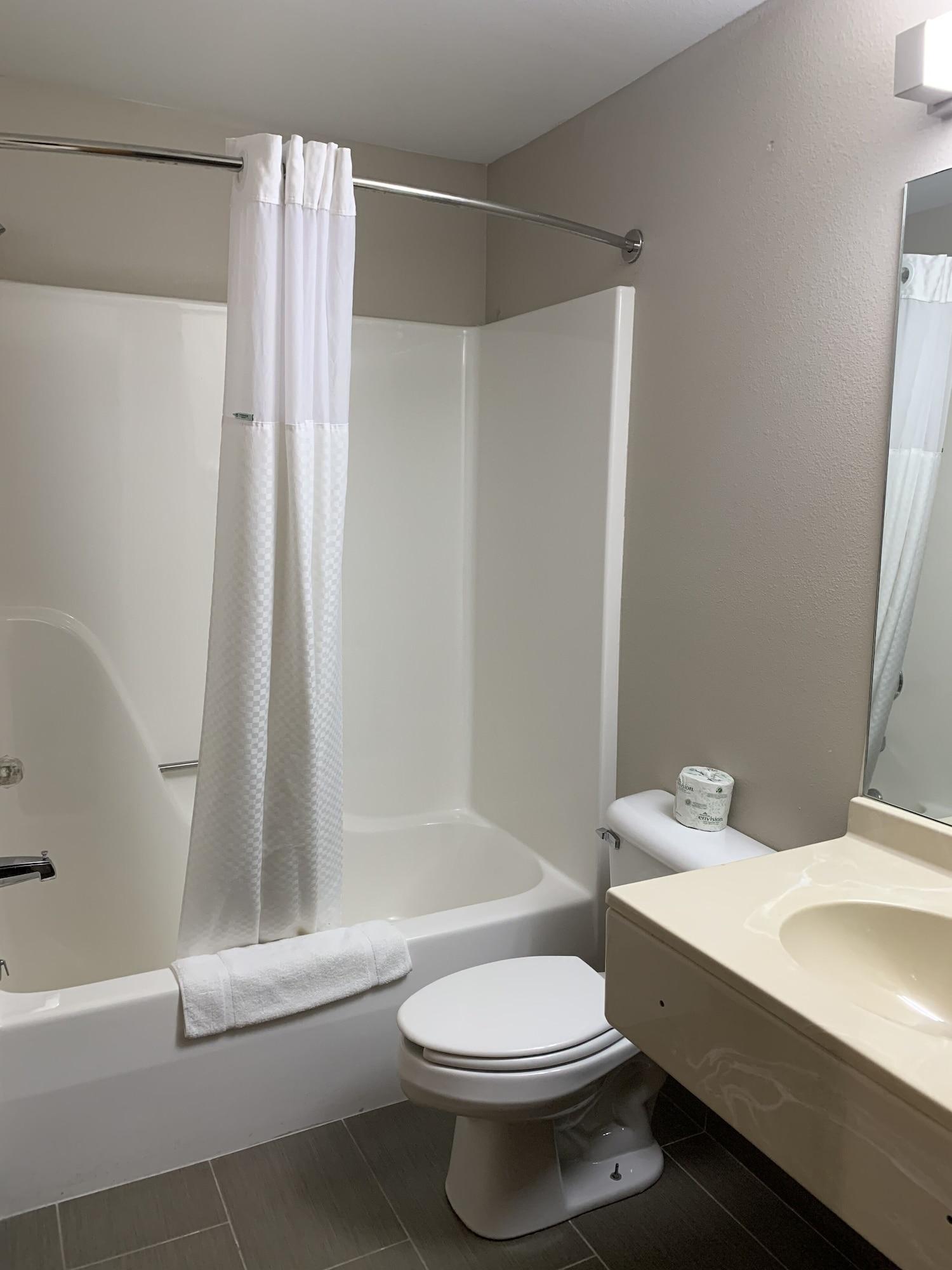 Microtel Inn & Suites By Wyndham Fond Du Lac Exterior foto