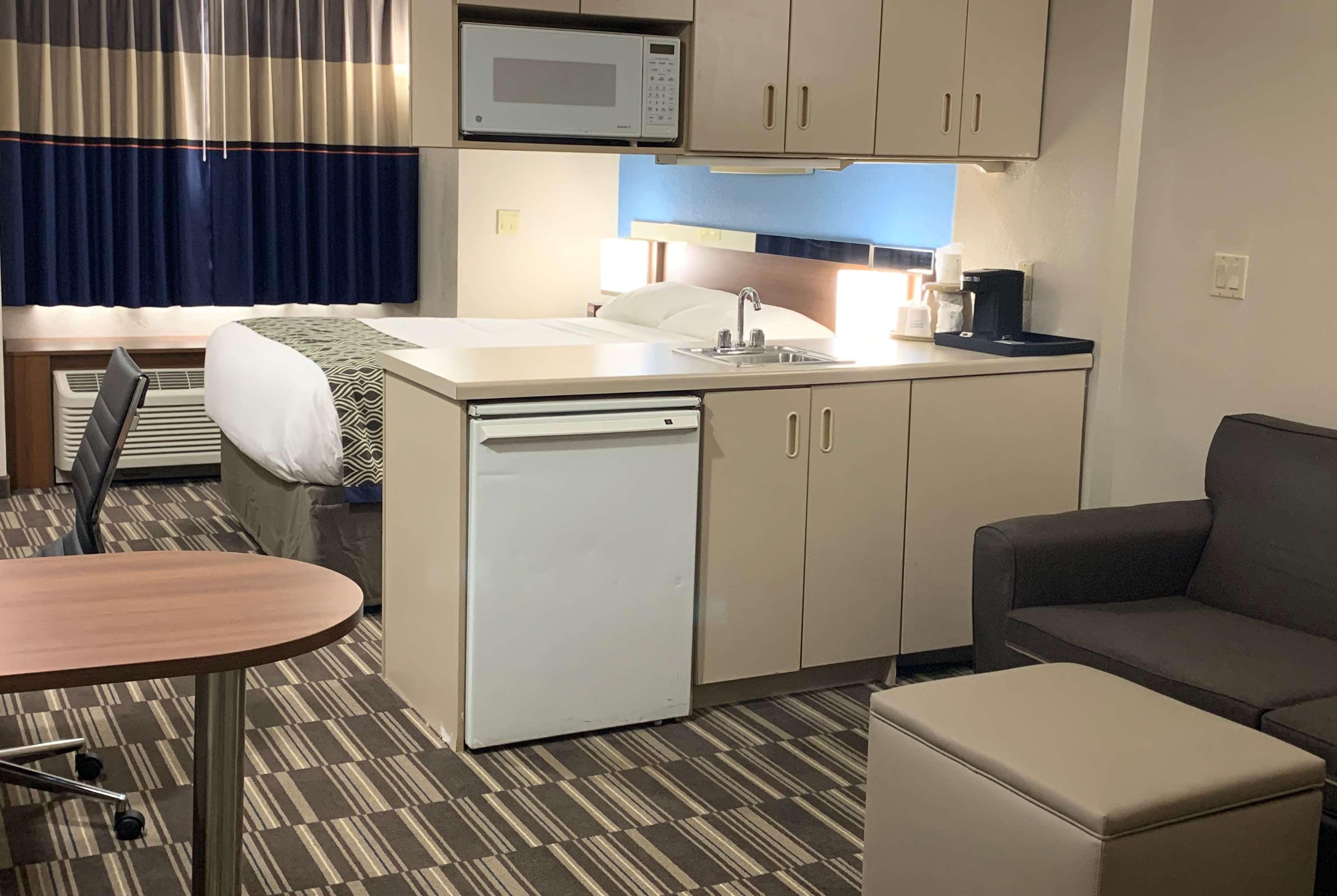 Microtel Inn & Suites By Wyndham Fond Du Lac Exterior foto